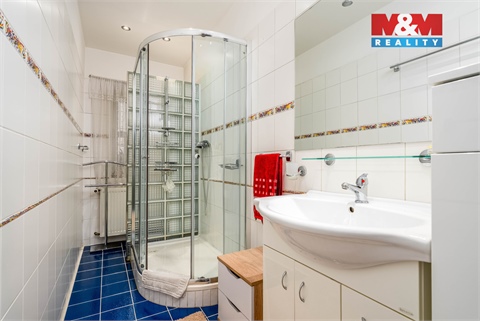 Prodej rodinného domu, 220 m² 8