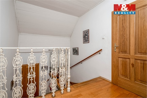 Prodej rodinného domu, 220 m² 12