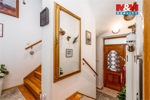 Prodej rodinného domu, 220 m² - 10