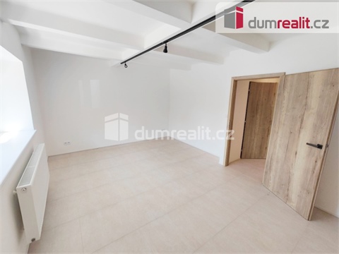 Pronájem bytu 2kk, 68 m² 6