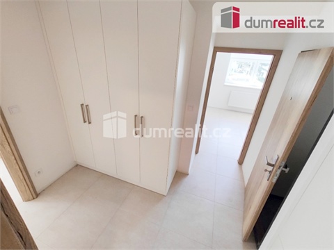 Pronájem bytu 2kk, 68 m² 12