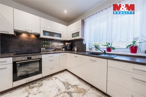 Prodej rodinného domu, 107 m² - 2