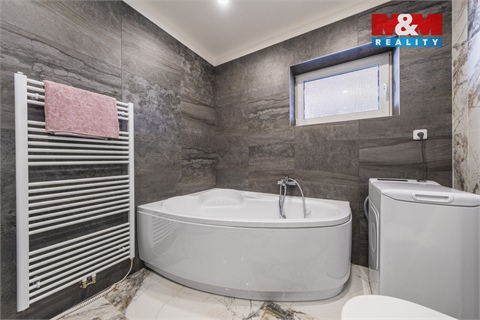 Prodej rodinného domu, 107 m² 8