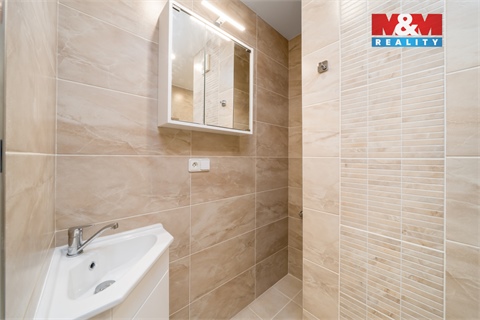 Prodej bytu 1+1, 35 m² 10