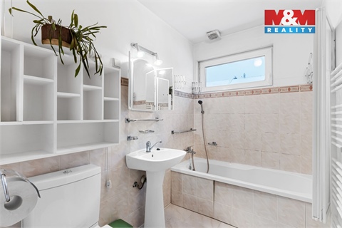 Prodej rodinného domu, 140 m² - 2