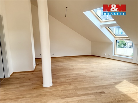 Prodej bytu 2kk, 66 m² 2