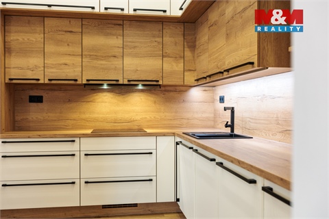 Prodej bytu 2+1, 96 m² - 18