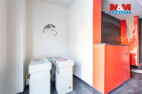 Pronájem obchodních prostor, 28 m² - 0