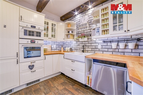 Prodej rodinného domu, 176 m² 14