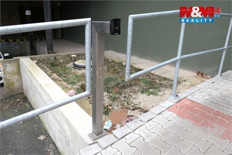 Pronájem parkovacího místa, 15 m² 2