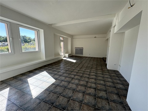 Prodej atypického bytu, 125 m² 2