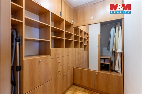 Prodej bytu 3kk, 62 m² - 28