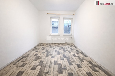Pronájem bytu 1+1, 32 m² 2