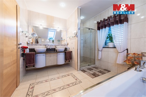 Prodej rodinného domu, 190 m² 20