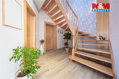 Prodej rodinného domu, 190 m² - 14