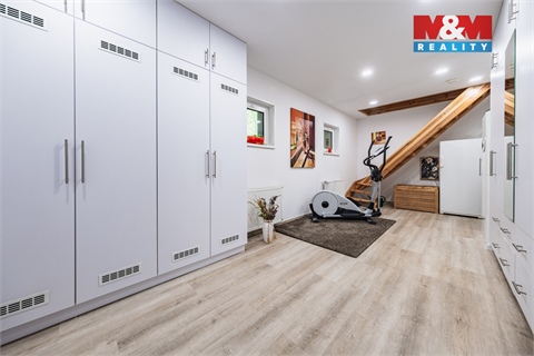 Prodej rodinného domu, 190 m² - 8