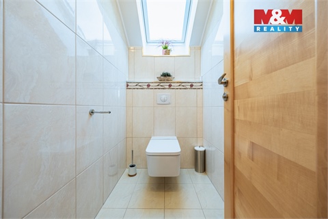 Prodej rodinného domu, 190 m² - 20