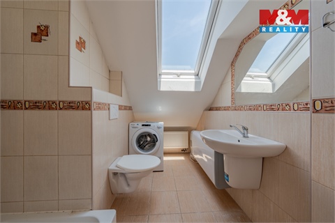 Pronájem bytu 4kk, 93 m² - 0