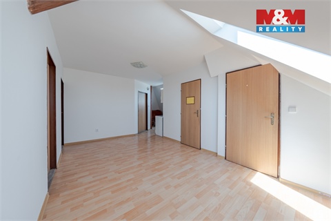 Pronájem bytu 4kk, 93 m² 2
