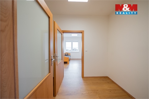 Prodej skladu / haly, 940 m² 10