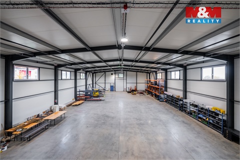Prodej skladu / haly, 940 m² 8