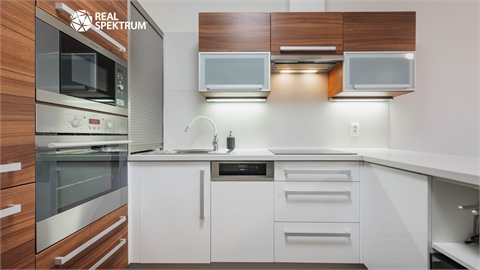 Prodej bytu 3kk, 87 m² 24