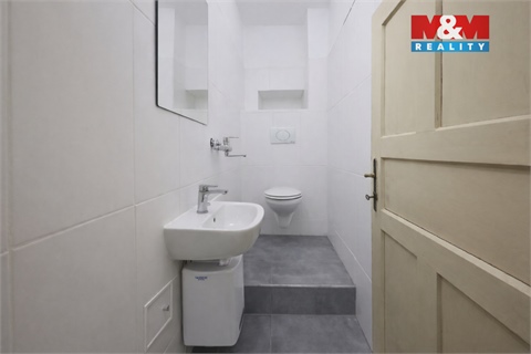 Pronájem obchodních prostor, 61 m² 10