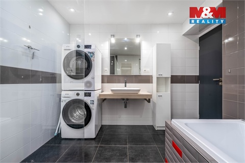 Prodej rodinného domu, 187 m² - 12