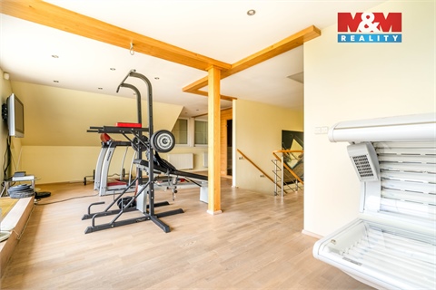 Prodej rodinného domu, 262 m² - 10