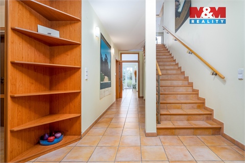 Prodej rodinného domu, 262 m² - 20