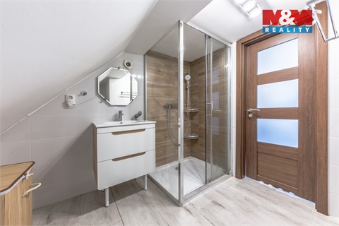 Prodej rodinného domu, 190 m² - 14