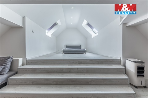 Prodej rodinného domu, 190 m² 14