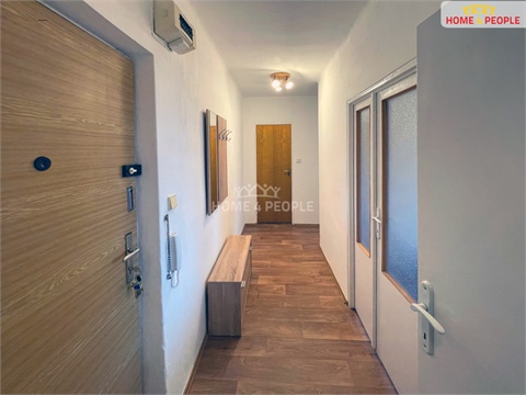 Pronájem bytu 1+1, 38 m² 8