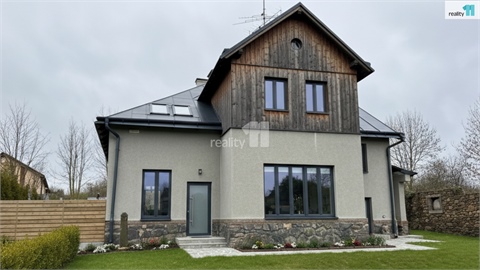 Prodej rodinného domu, 258 m² - 6