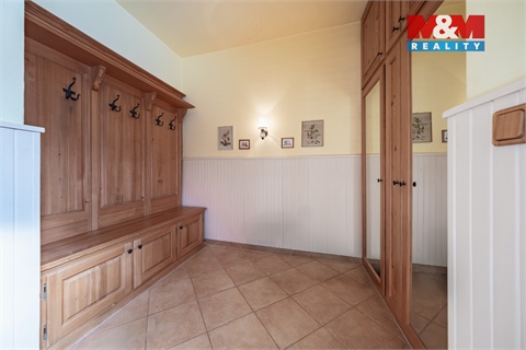 Prodej rodinného domu, 300 m² 16