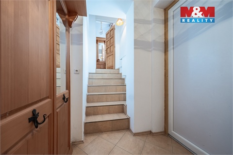 Prodej rodinného domu, 300 m² 10