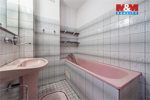 Prodej rodinného domu, 300 m² 18