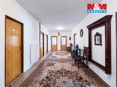 Prodej rodinného domu, 540 m² 8