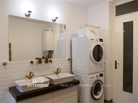 Pronájem bytu 3+1, 140 m² 12