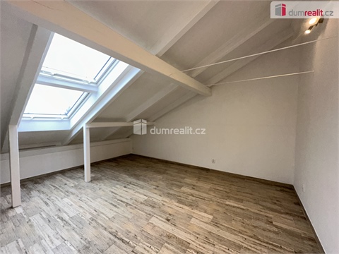 Pronájem bytu 1kk, 29 m² 2