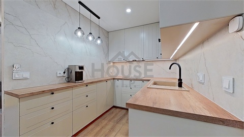 Prodej bytu 5kk, 113 m² 2