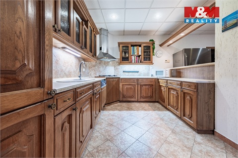 Prodej rodinného domu, 486 m² 16