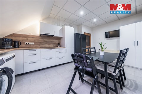 Prodej rodinného domu, 486 m² 14