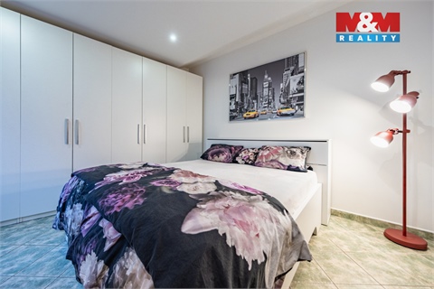 Prodej rodinného domu, 486 m² - 8