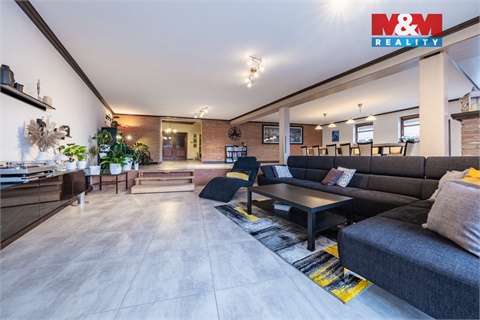 Prodej rodinného domu, 486 m² - 0