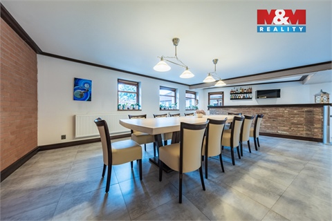 Prodej rodinného domu, 486 m² 10