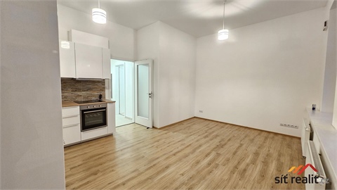 Pronájem bytu 2kk, 47 m² - 2