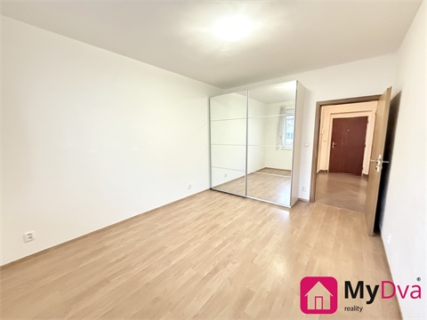 Pronájem bytu 2kk, 56 m² - 2