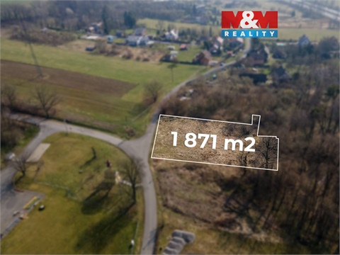 Prodej stavebního pozemku, 1 871 m² 0