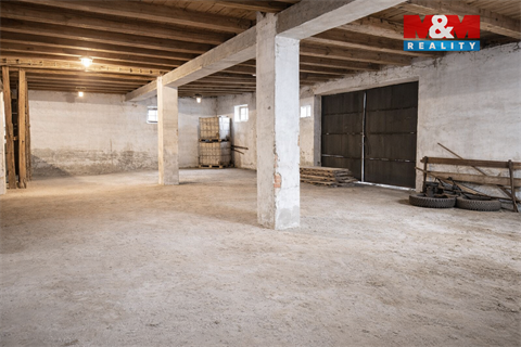 Prodej skladu / haly, 1 400 m² - 0